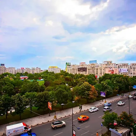 Unirii Square *