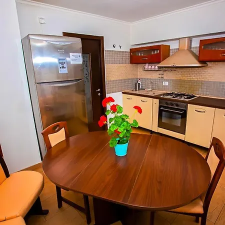 Unirii Square Apartmán *